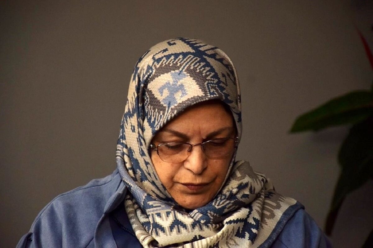 فیلم| سگ بازی آذر منصوری رئیس جبهه اصلاحات | دیلی فوتبال