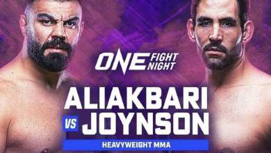 پخش زنده مبارزه امیر علی اکبری با داستین جوینسون حریف کانادایی امروز شنبه 24 تیر 1402 | دیلی فوتبال