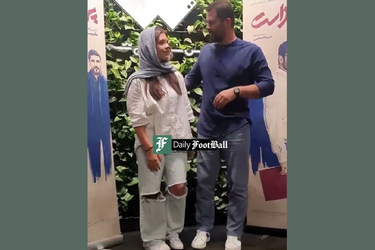 فیلم| شلوار زاپ دار دختر پژمان بازغی جنجال به پا کرد؛ امر به معروف یا عقده گشایی براندازان فیلم| شلوار زاپ دار دختر پژمان بازغی جنجال به پا کرد؛ امر به معروف یا عقده گشایی براندازان | دیلی فوتبال