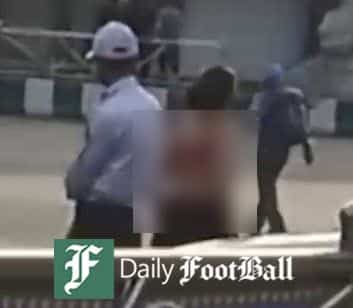 عکس| هنجارشکنی زن برهنه در میدان تجریش | دیلی فوتبال