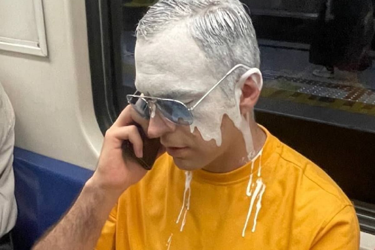 عکس| فراگیر شدن تصاویر افرادی با ظاهر عجیب در مترو | دیلی فوتبال