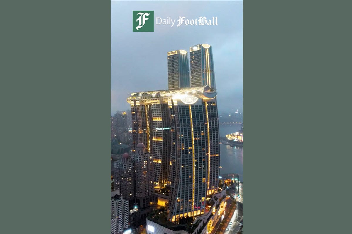 فیلم| ساخت آسمان خراش افقی در چین فیلم| ساخت آسمان خراش افقی در چین | دیلی فوتبال