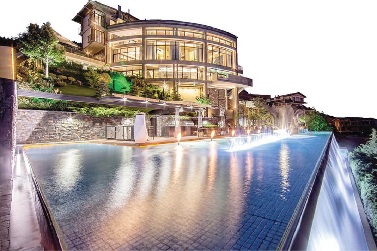 فیلم| کاخ ویلای چند هزار میلیاردی یکی از تاجرهای مشهور در شهرک باستی هیلز لواسان فیلم| کاخ ویلای چند هزار میلیاردی یکی از تاجرهای مشهور در شهرک باستی هیلز لواسان | دیلی فوتبال