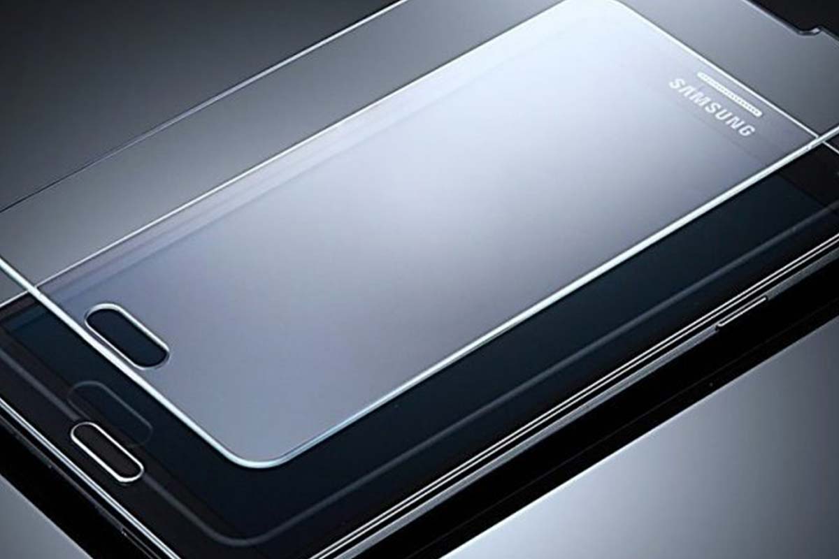 فیلم| قیمت باورنکردنی گلس گوشی در چین | دیلی فوتبال