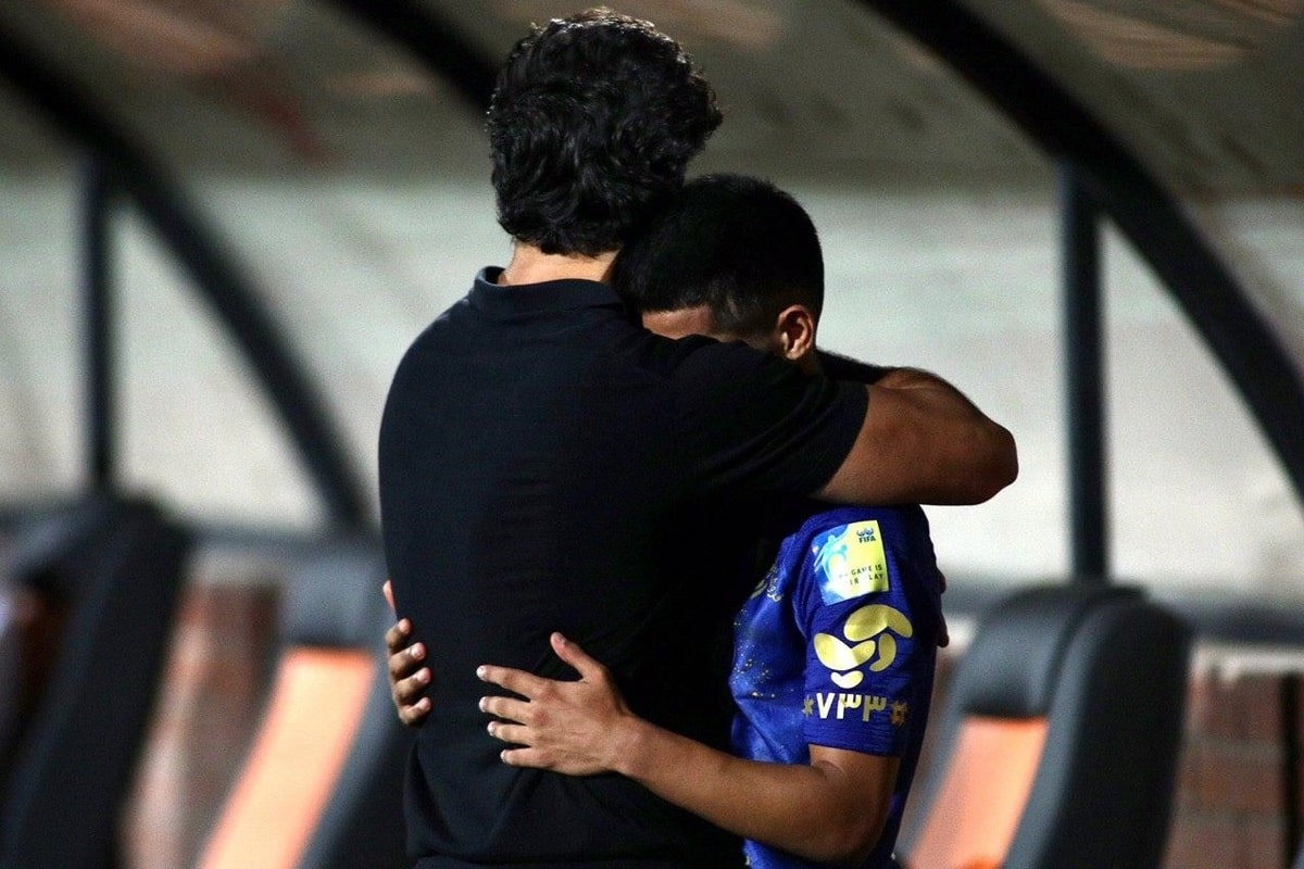 فیلم| فرهاد مجیدی و مهدی قایدی در قمار خانه ای در دبی فیلم| فرهاد مجیدی و مهدی قایدی در قمار خانه ای در دبی | دیلی فوتبال