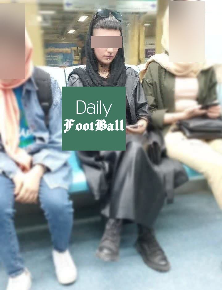 عکس| تیپ شیطان پرستانه یک دختر هنجارشکن در متروی مشهد عکس| تیپ شیطان پرستانه یک دختر هنجارشکن در متروی مشهد | دیلی فوتبال
