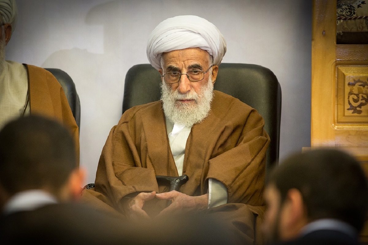 بستری شدن آیت الله احمد جنتی در بیمارستان صحت دارد؟ | دیلی فوتبال