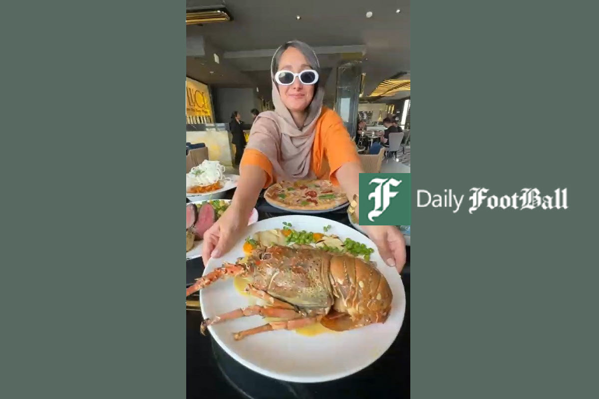 فیلم| ترویج حرام خواری در ایران؛ سرو لابستر در رستوران های لاکچری تهران | دیلی فوتبال