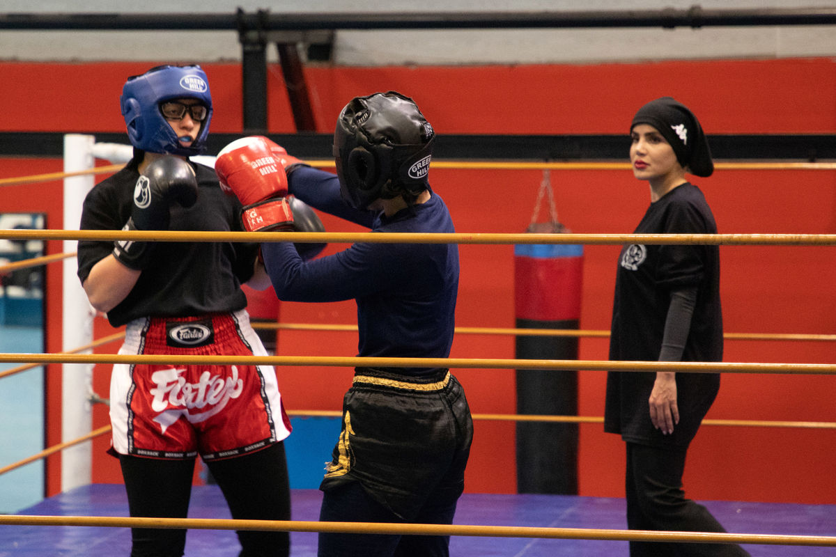 عکس| هنجارشکنی موی تای کاران بی حجاب در مسابقات من درآوردی عکس| هنجارشکنی موی تای کاران بی حجاب در مسابقات من درآوردی | دیلی فوتبال