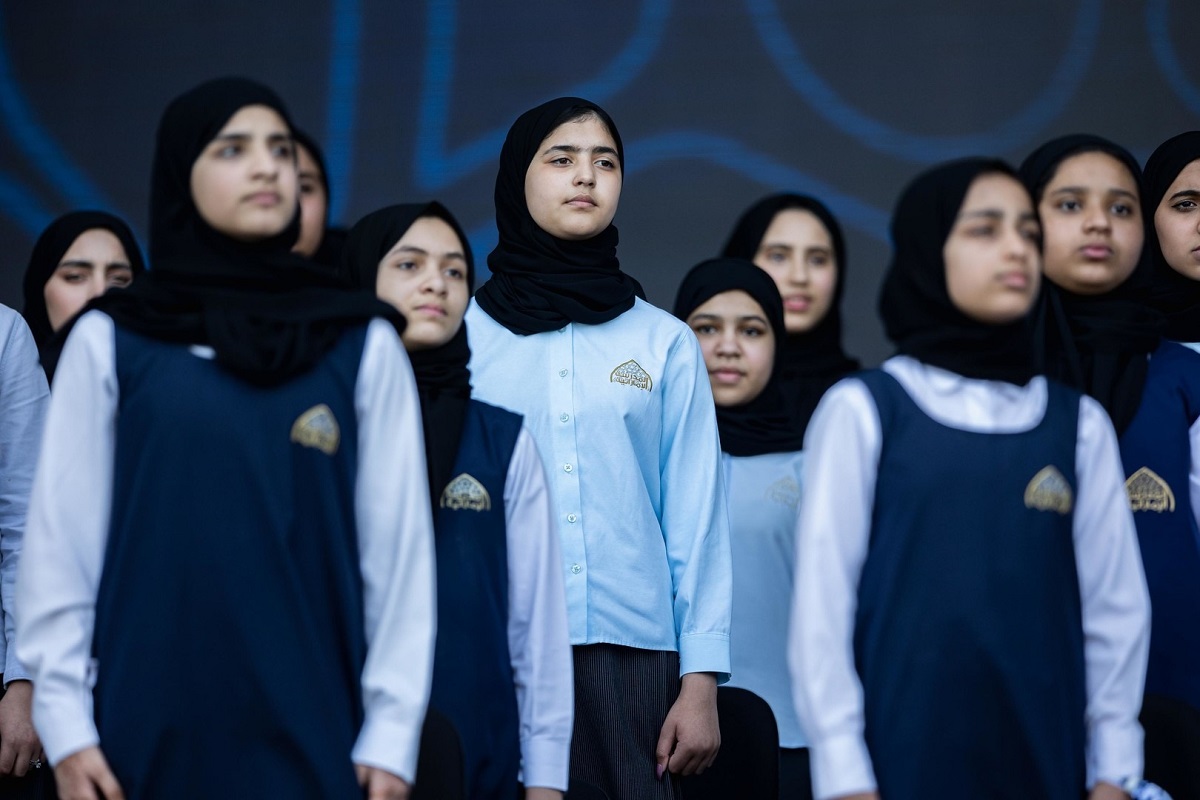 آرایش برای دختران دانش آموز ممنوع شد! | دیلی فوتبال