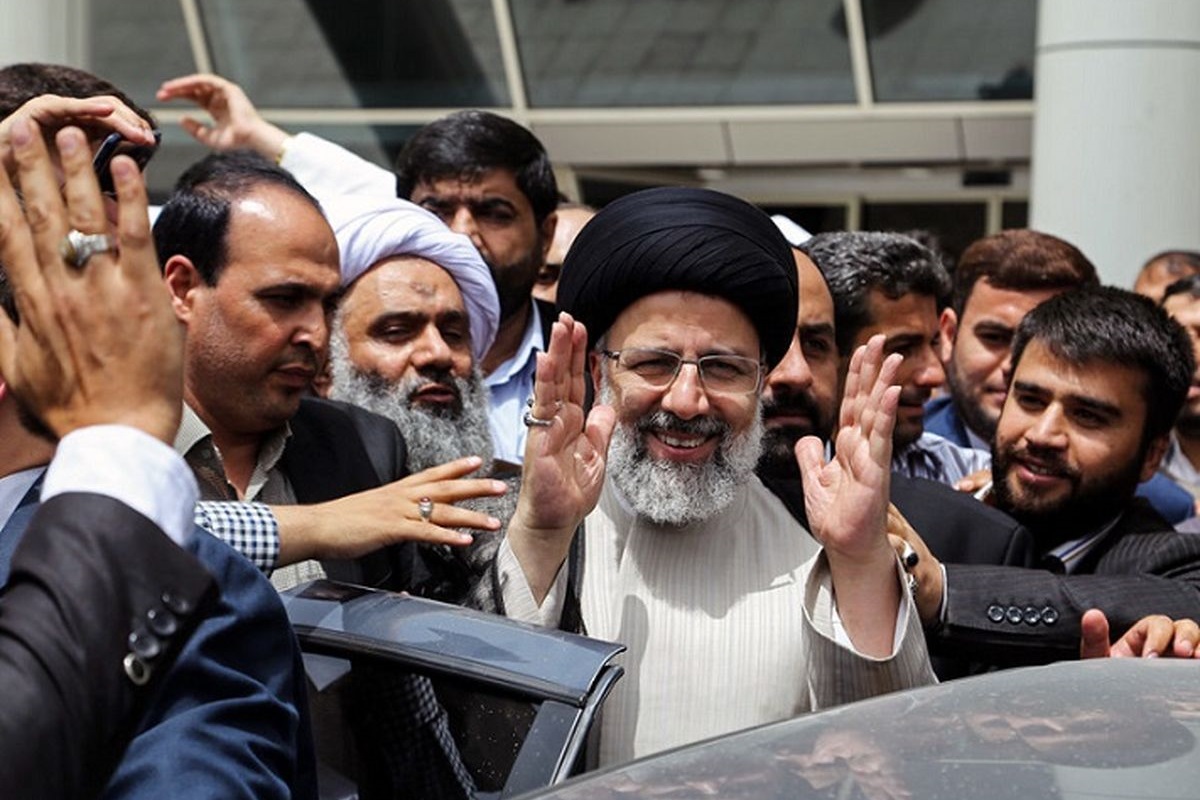 فیلم| عیدی رئیسی به یارانه بگیران به مناسبت 22 بهمن 1402 | دیلی فوتبال