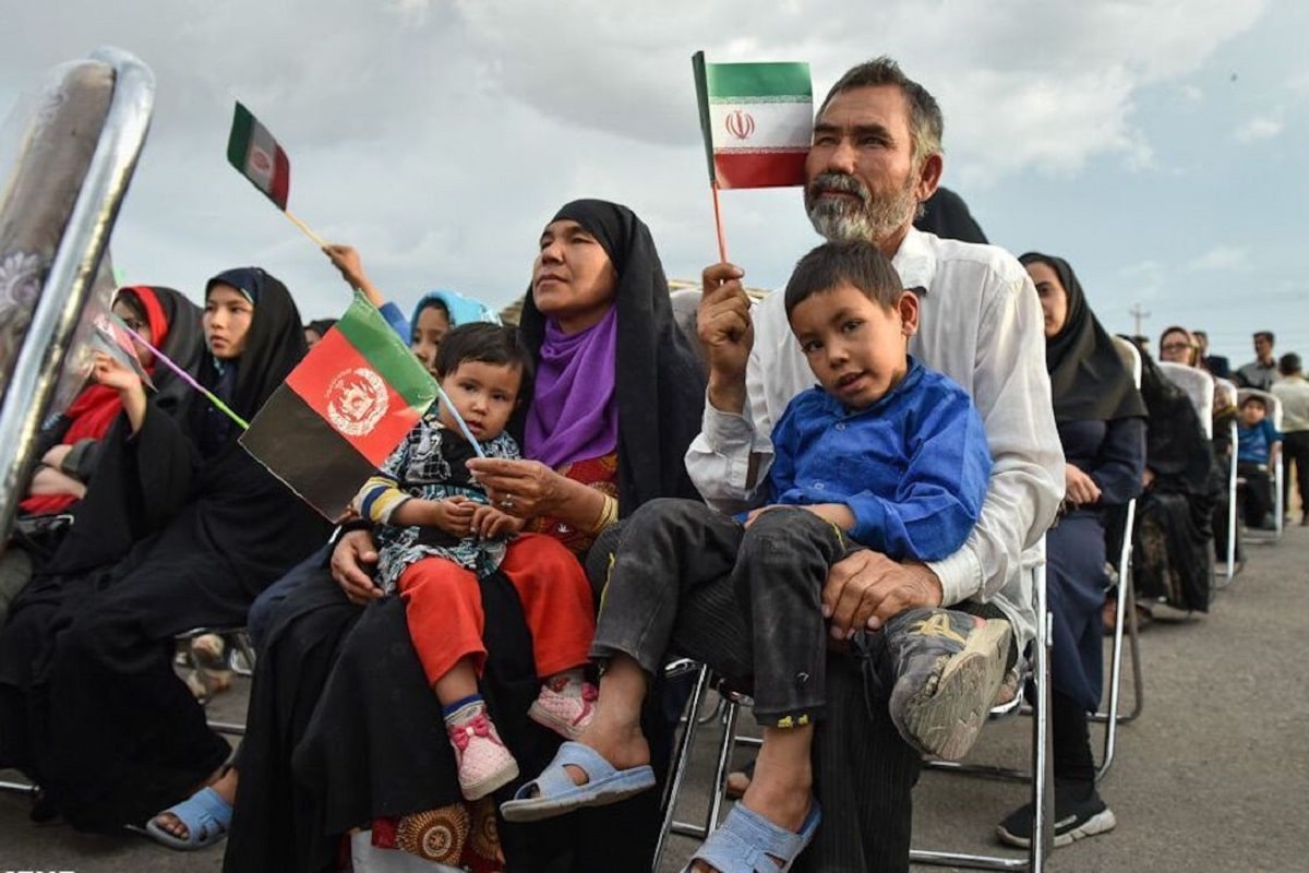 فیلم| افغان های مقیم ایران مالیات نمی دهند؟ | دیلی فوتبال