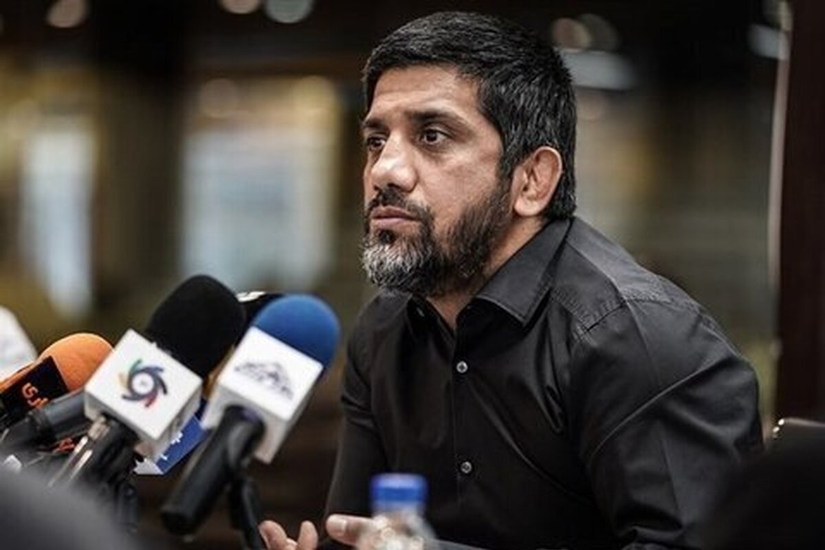 فیلم| واکنش علیرضا دبیر به تحریم های آمریکا علیه ایران فیلم| واکنش علیرضا دبیر به تحریم های آمریکا علیه ایران | دیلی فوتبال