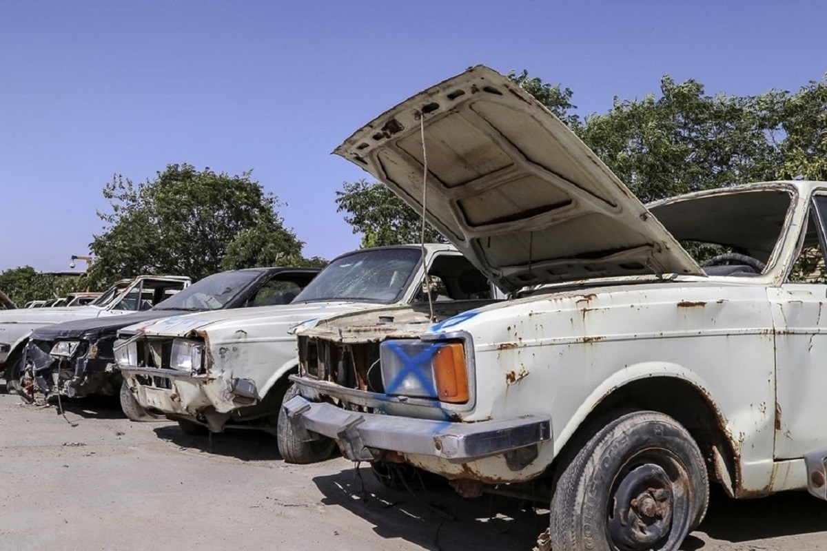 فیلم| تکرار ماجرای چرخ خیاطی مارشال در دیوار؛ واکنش انجمن صنفی خودروهای فرسوده به آگهی های میلیاردی | دیلی فوتبال