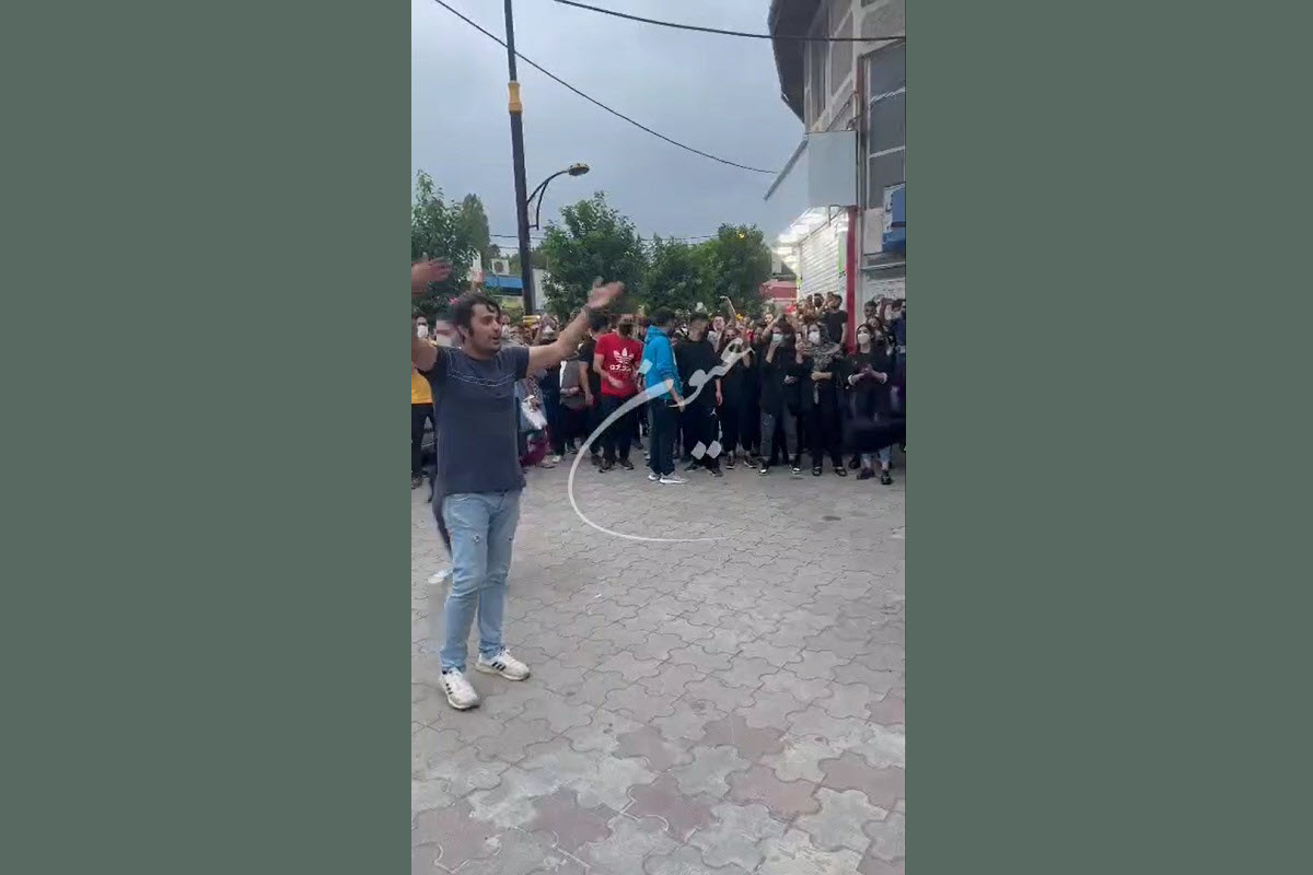 فیلم| لیدری جواد روحی در اغتشاشات پاییز 1401 فیلم| لیدری جواد روحی در اغتشاشات پاییز 1401 | دیلی فوتبال