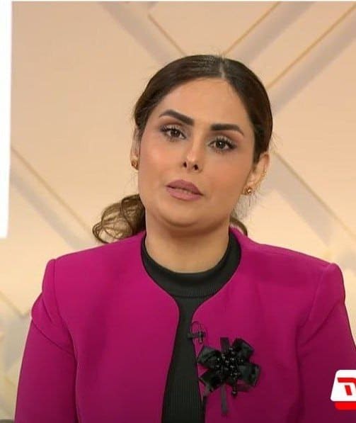 عکس| سیاهپوش شدن مجری شبکه من و تو برای اسرائیل | دیلی فوتبال