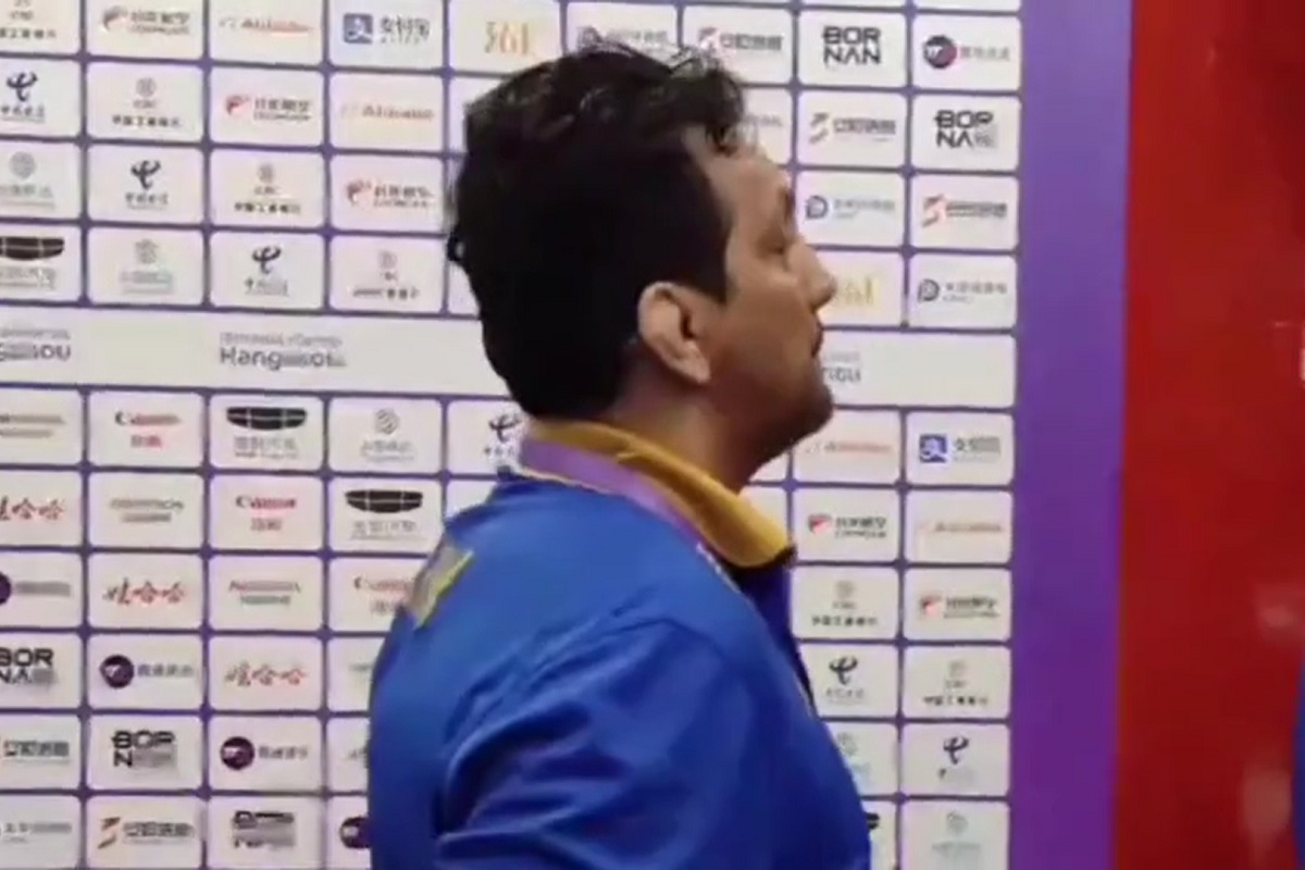 فیلم| کار درست مثل درستکار | دیلی فوتبال