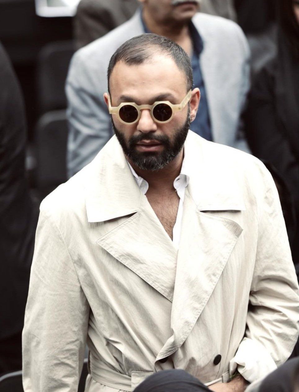 عکس| بی احترامی صابر ابر در مراسم تشییع پیکر آتیلا پسیانی | دیلی فوتبال