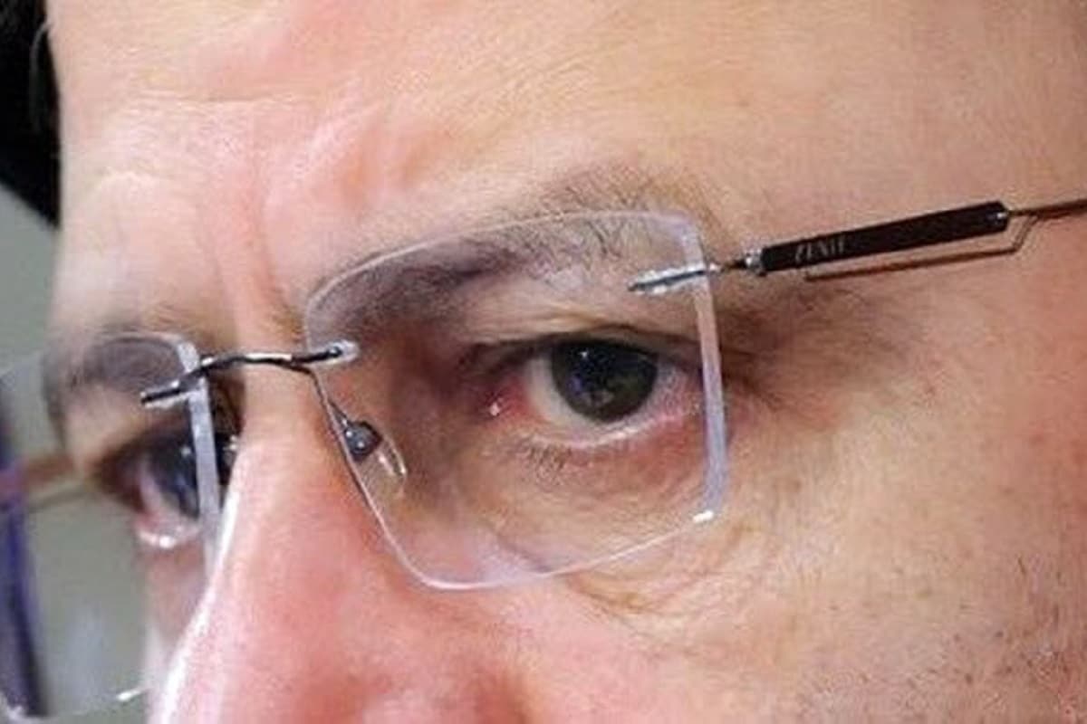 عکس| جنجال مجازی بر سر عینک رئیسی | دیلی فوتبال