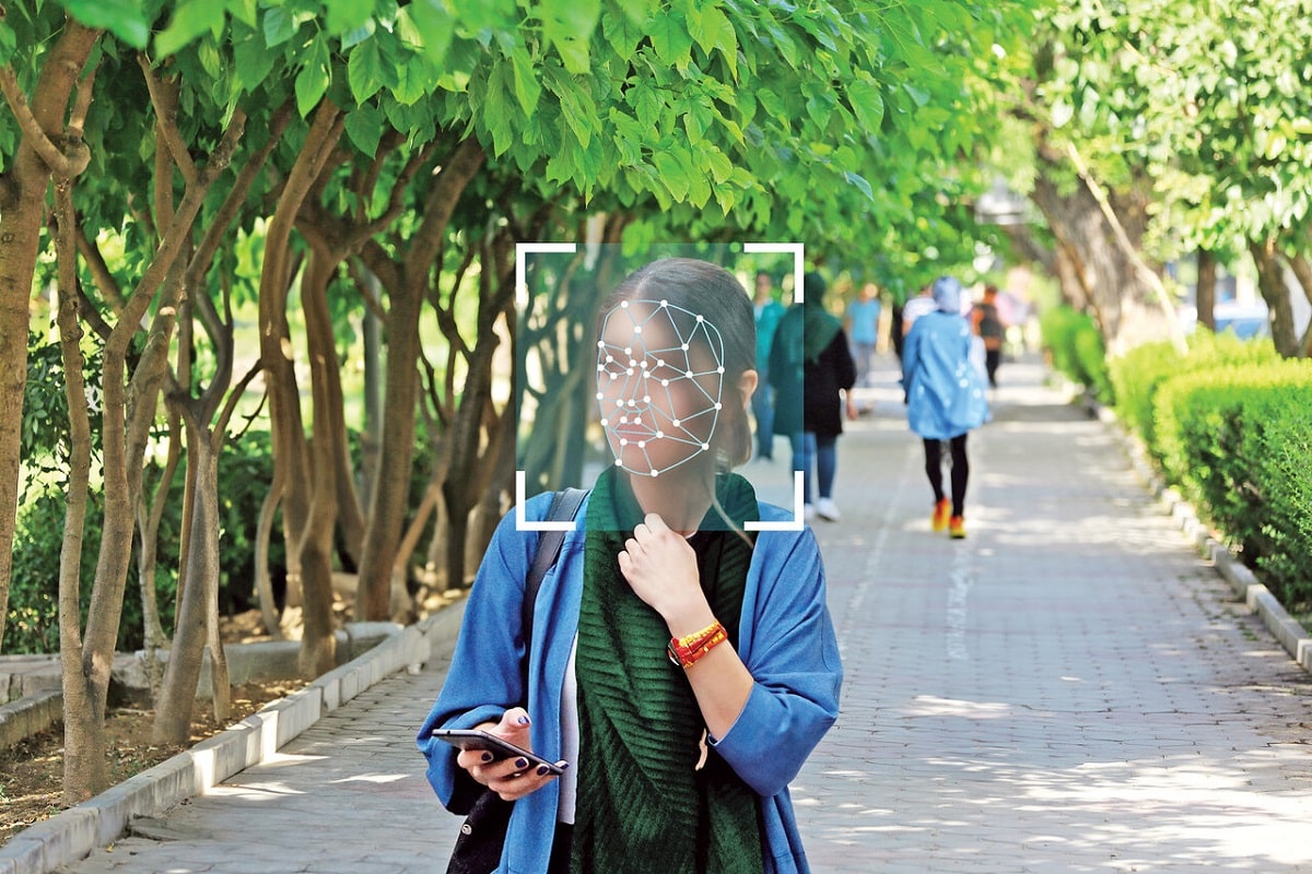 عکس| نظر یک حقوقدان درباره فیلمبرداری از زنان بی حجاب | دیلی فوتبال