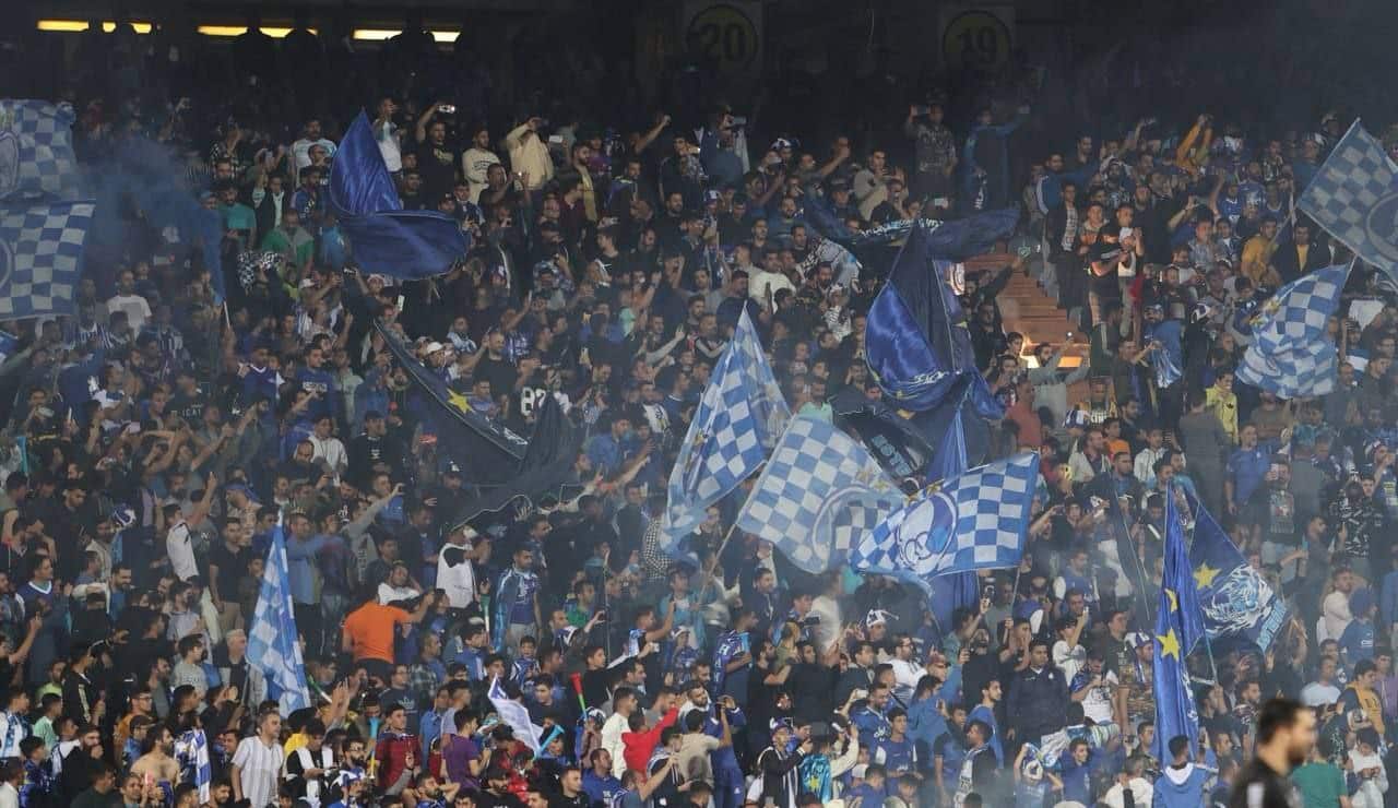 فیلم| اقدام توهین آمیز هواداران استقلال در ورزشگاه آزادی فیلم| اقدام توهین آمیز هواداران استقلال در ورزشگاه آزادی | دیلی فوتبال