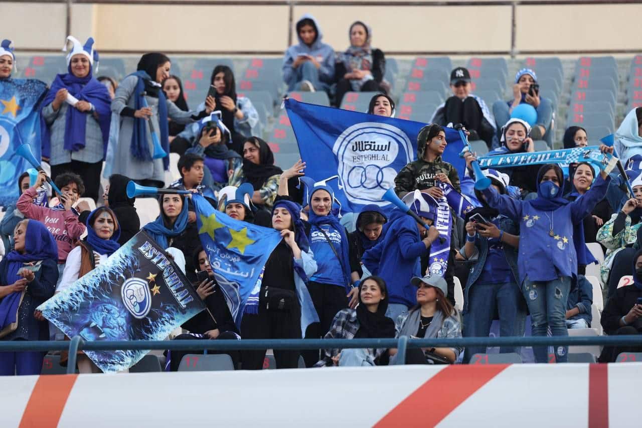 فیلم| این هم ورزشگاه رفتن دخترها؛ ثم ماذا؟ فیلم| این هم ورزشگاه رفتن دخترها؛ ثم ماذا؟ | دیلی فوتبال