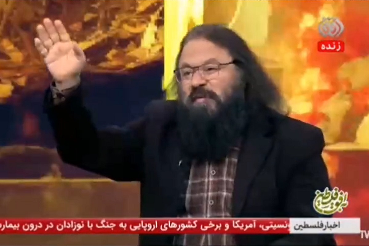 فیلم| واکنش تند کارگردان سینما به سکوت سلبریتی ها | دیلی فوتبال