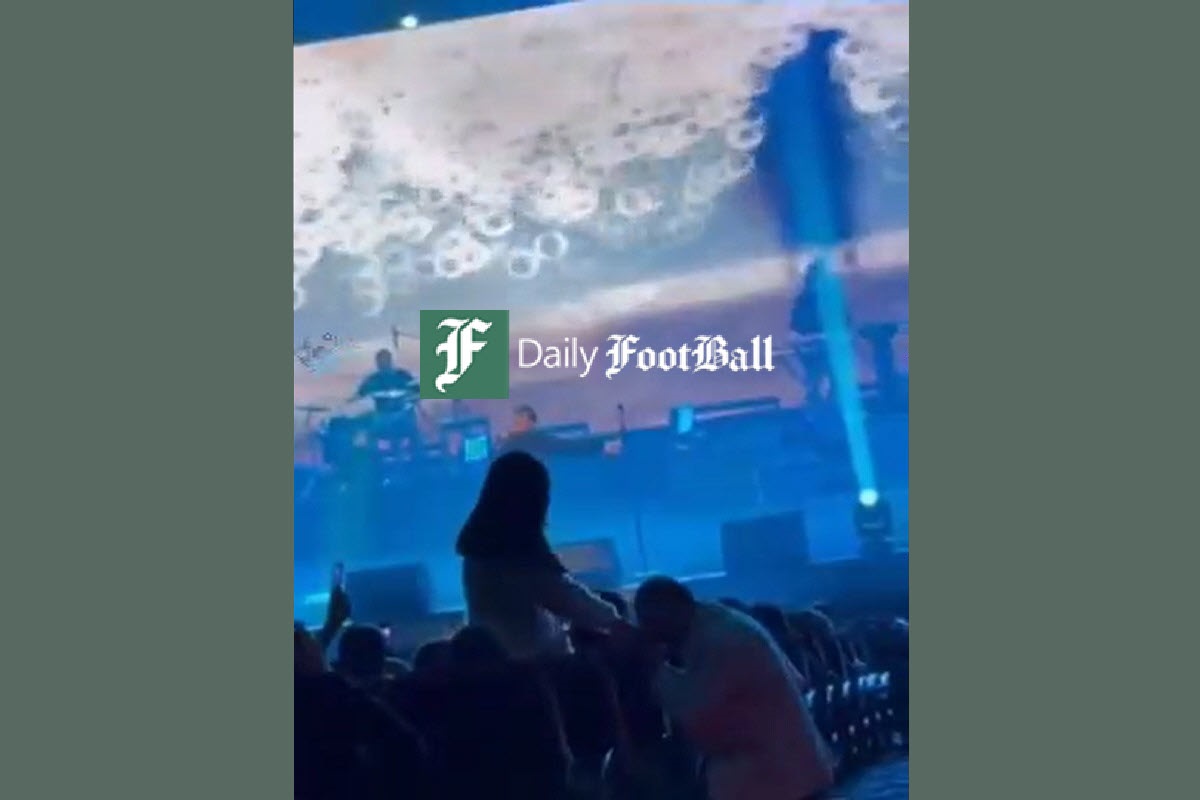 فیلم| خواستگاری به سبک غربی در کنسرت گروه چارتار فیلم| خواستگاری به سبک غربی در کنسرت گروه چارتار | دیلی فوتبال