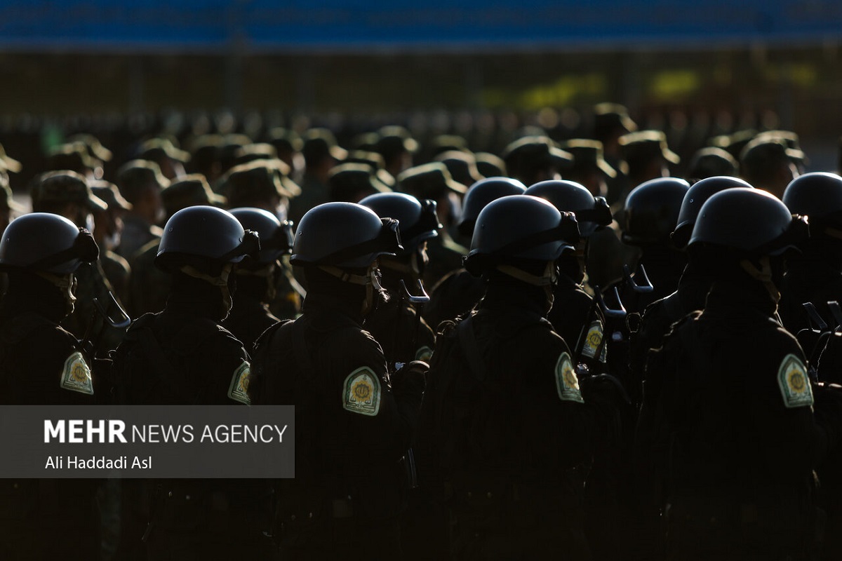 فیلم| عملیات نیروهای ویژه نوپو برای دستگیری سارقان خشن و مسلح فیلم| عملیات نیروهای ویژه نوپو برای دستگیری سارقان خشن و مسلح | دیلی فوتبال