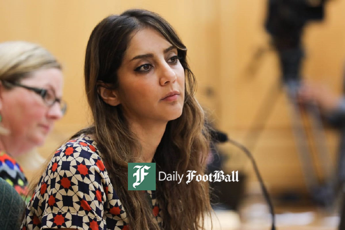 عکس| گلریز قهرمان؛ از نمایش عکس مهسا امینی در پارلمان نیوزیلند تا دزدی از فروشگاه لباس عکس| گلریز قهرمان؛ از نمایش عکس مهسا امینی در پارلمان نیوزیلند تا دزدی از فروشگاه لباس | دیلی فوتبال