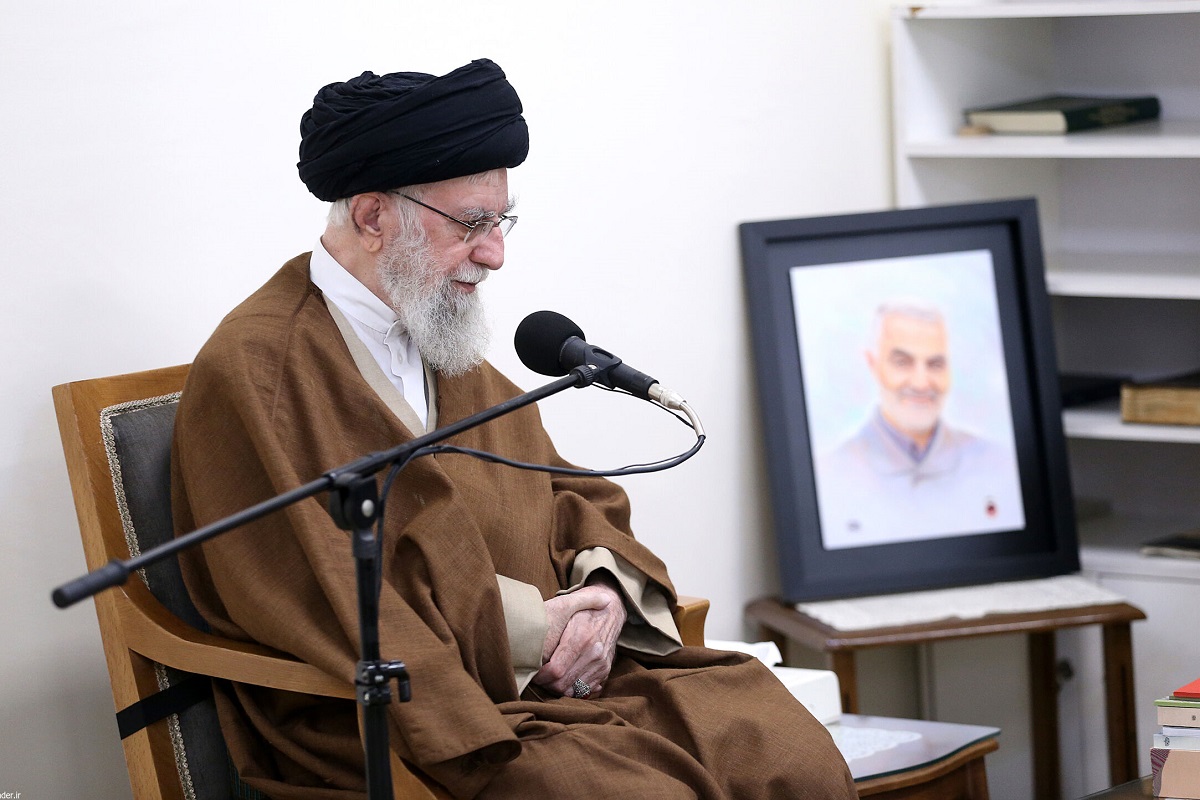 فیلم| رهبری ادعای وحی و نبوت کرد؟ | دیلی فوتبال