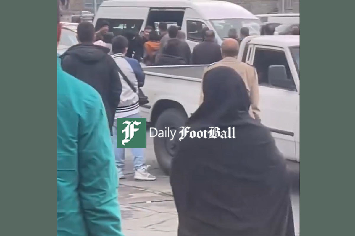 فیلم| ماجرای بازداشت خشن یک زن به علت کشف حجاب در شهرک غرب فیلم| ماجرای بازداشت خشن یک زن به علت کشف حجاب در شهرک غرب | دیلی فوتبال