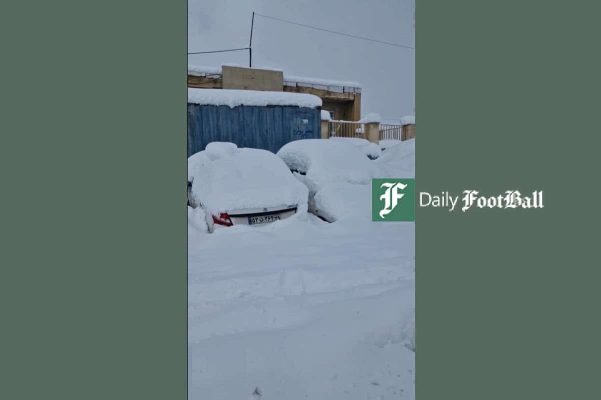 فیلم| دفن شدن خودروها در برف سنگین شهرستان بانه استان کردستان | دیلی فوتبال