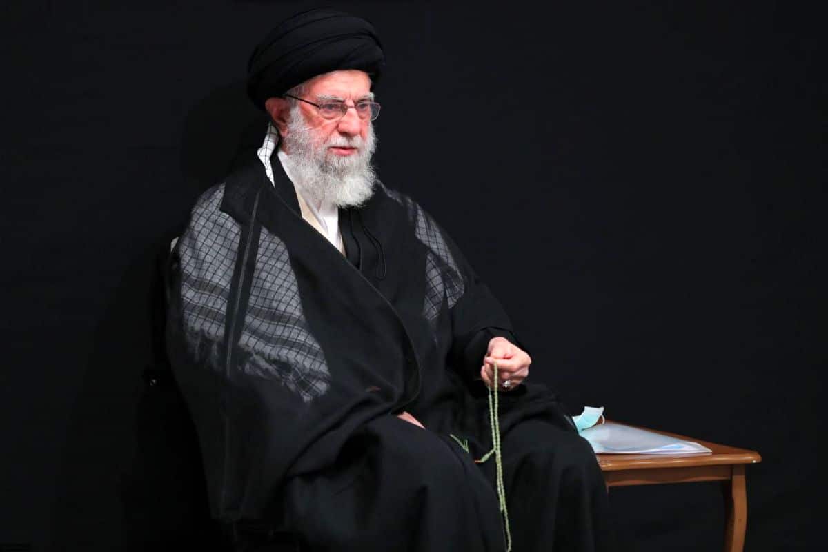 پیام رهبر انقلاب در پی حادثه سقوط بالگرد رئیس جمهور پیام رهبر انقلاب در پی حادثه سقوط بالگرد رئیس جمهور | دیلی فوتبال