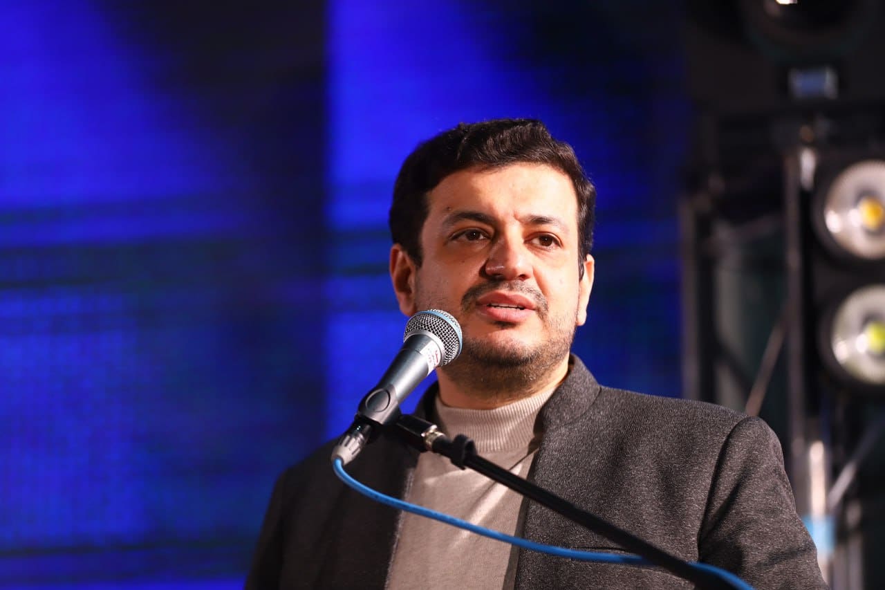 فیلم| سخنرانی جنجالی رائفی پور علیه صداوسیما؛ 10 ساله دارید مختار پخش می کنید! فیلم| سخنرانی جنجالی رائفی پور علیه صداوسیما؛ 10 ساله دارید مختار پخش می کنید! | دیلی فوتبال