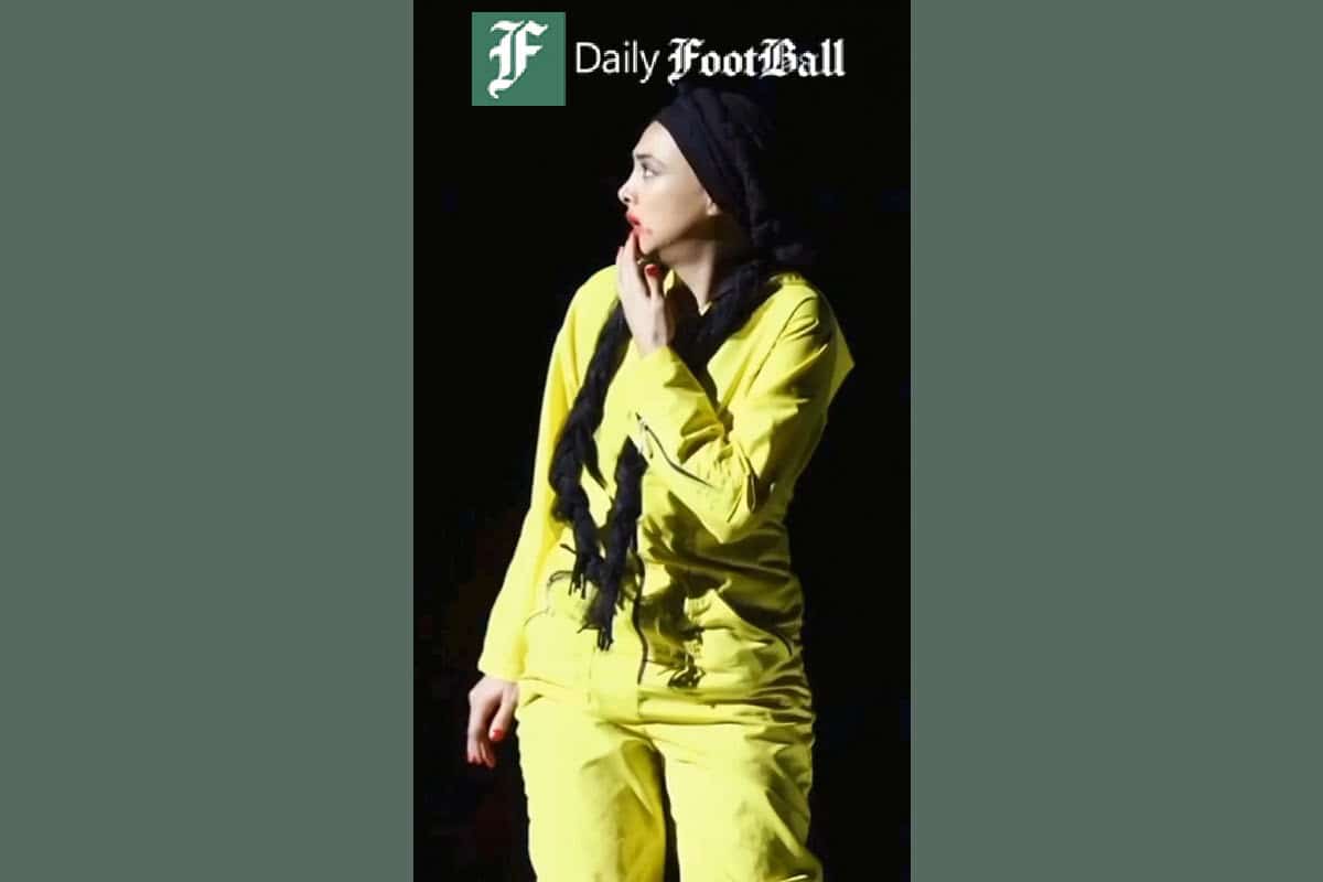 فیلم| رقص و هنجارشکنی آزاده صمدی در تئاتر مبتذل فیلم| رقص و هنجارشکنی آزاده صمدی در تئاتر مبتذل | دیلی فوتبال