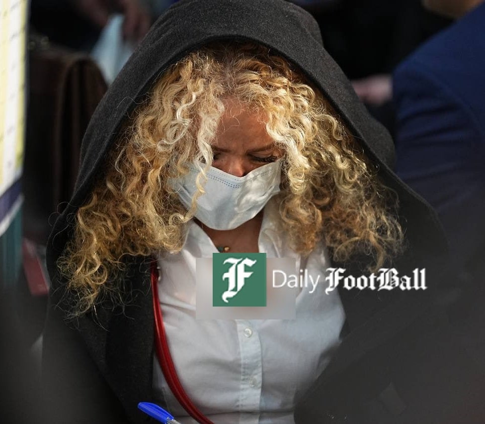 عکس| حضور زن کم حجاب در انتخابات اسفند 1402 | دیلی فوتبال