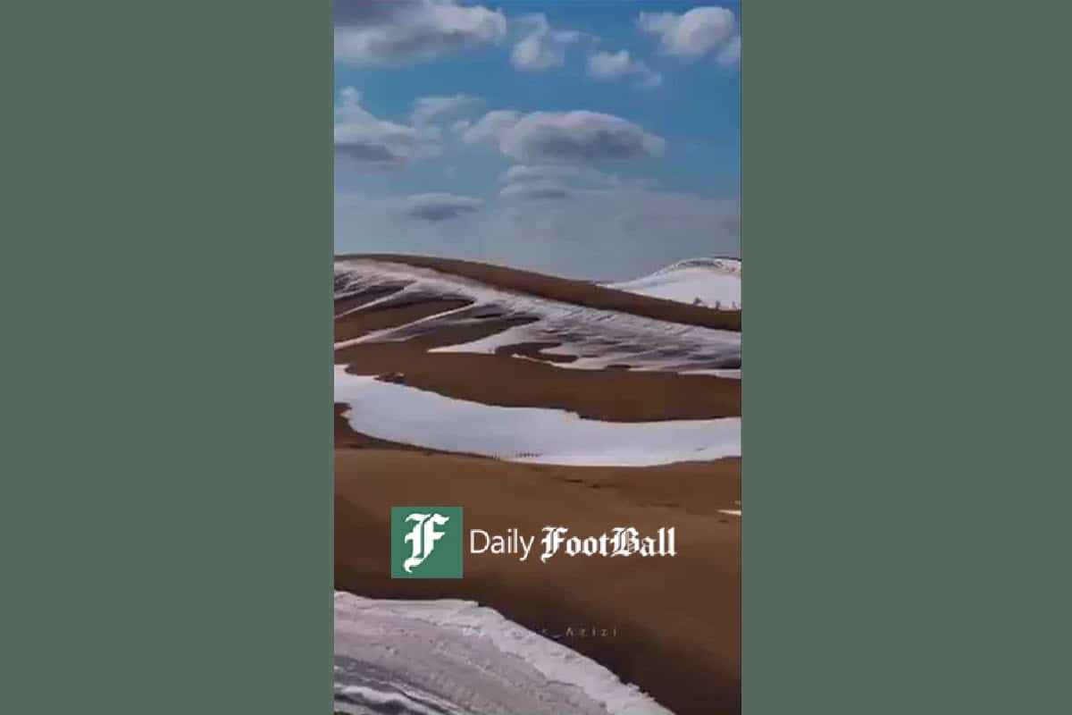 فیلم| منظره دیدنی برف در کویر مرنجاب | دیلی فوتبال