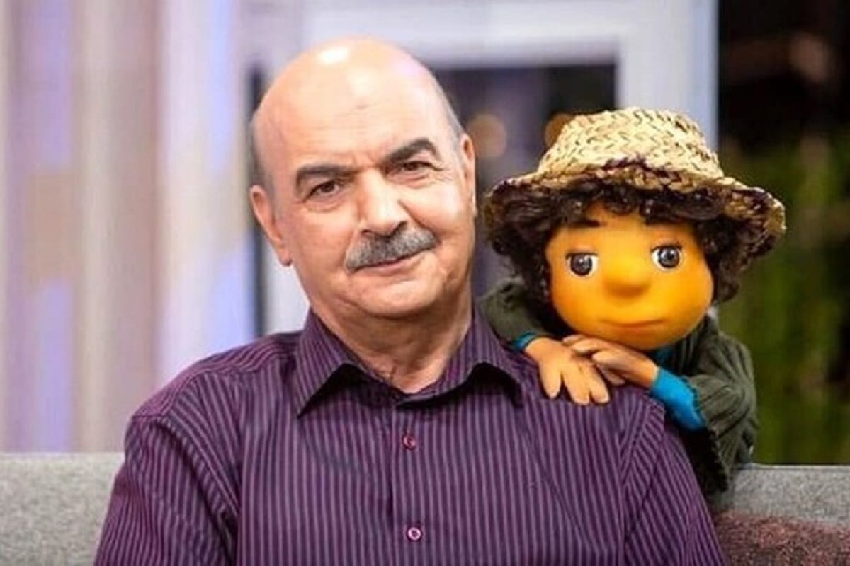 مهمونی تلویزیونی ایرج طهماسب با عروسک های کلاه قرمزی در عید نوروز 1403 مهمونی تلویزیونی ایرج طهماسب با عروسک های کلاه قرمزی در عید نوروز 1403 | دیلی فوتبال