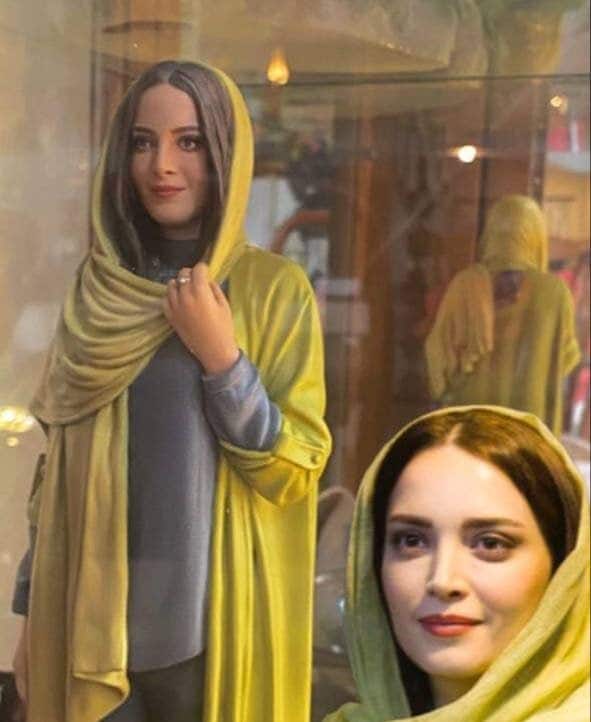 عکس| رونمایی بهنوش طباطبایی از مجسمه اش عکس| رونمایی بهنوش طباطبایی از مجسمه اش | دیلی فوتبال