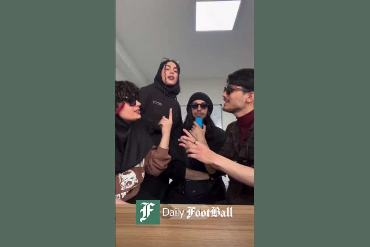 فیلم| هنجارشکنی مختلط دانشجویان دانشکده موسیقی تهران | دیلی فوتبال