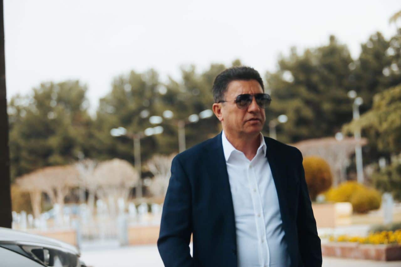 عکس| تیپ و استایل خاص امیر قلعه نویی در اردوی تیم ملی ایران عکس| تیپ و استایل خاص امیر قلعه نویی در اردوی تیم ملی ایران | دیلی فوتبال