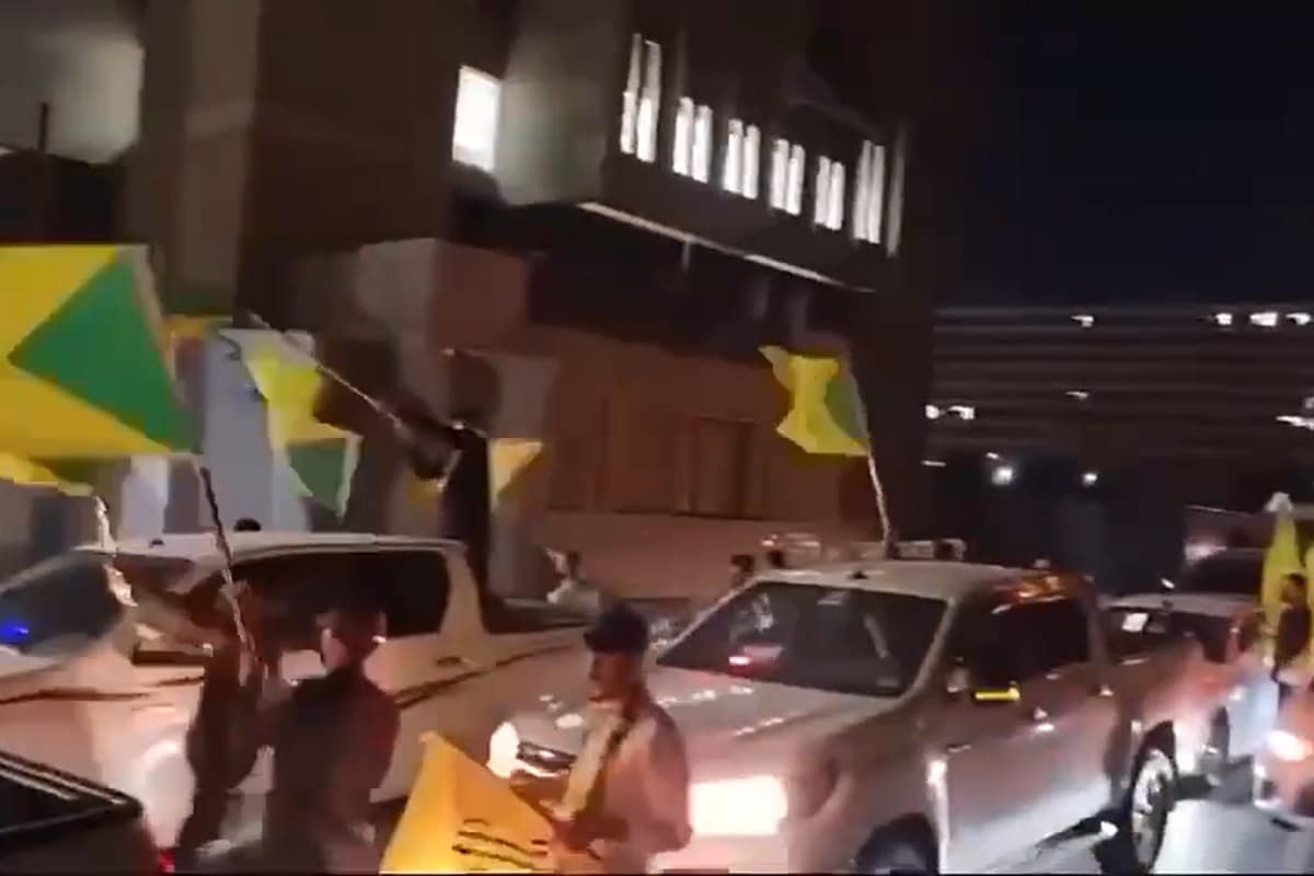 فیلم| شادی مردم عراق در خیابان ها از حمله پهپادی و موشکی ایران به اسرائیل فیلم| شادی مردم عراق در خیابان ها از حمله پهپادی و موشکی ایران به اسرائیل | دیلی فوتبال