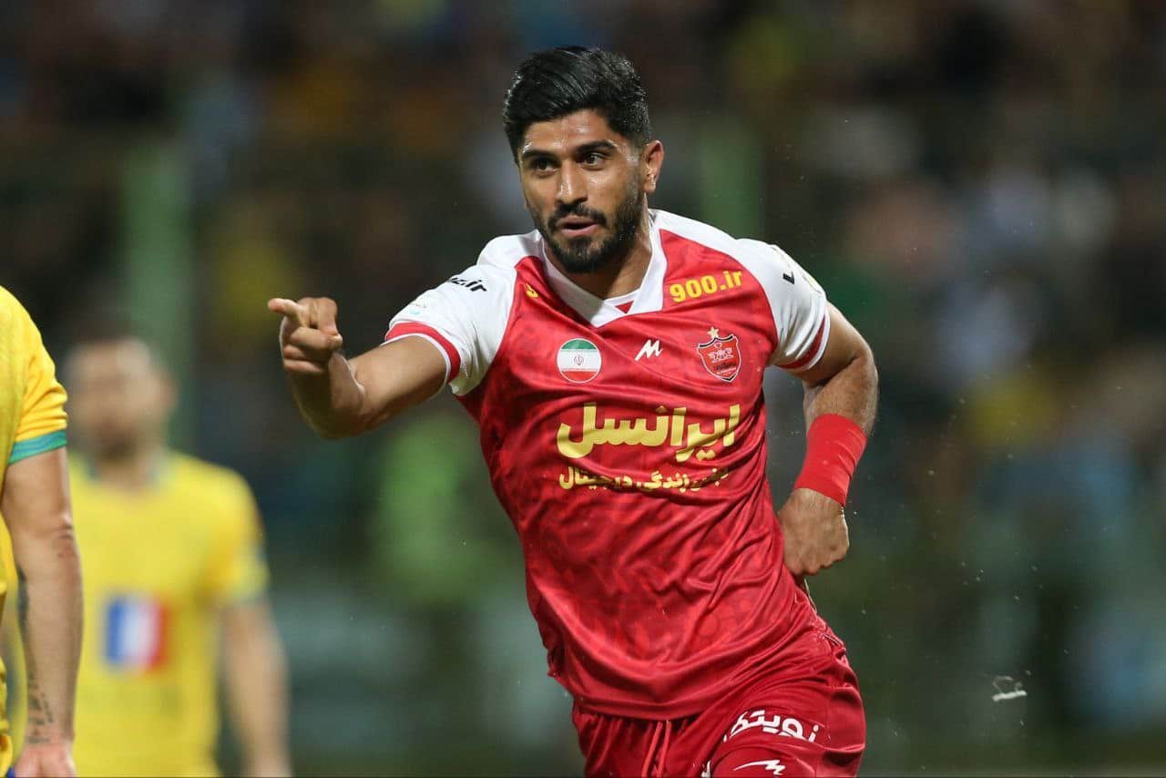 عاقبت شادی گل منشوری دانیال اسماعیلی فر در بازی پرسپولیس و صنعت نفت عاقبت شادی گل منشوری دانیال اسماعیلی فر در بازی پرسپولیس و صنعت نفت | دیلی فوتبال