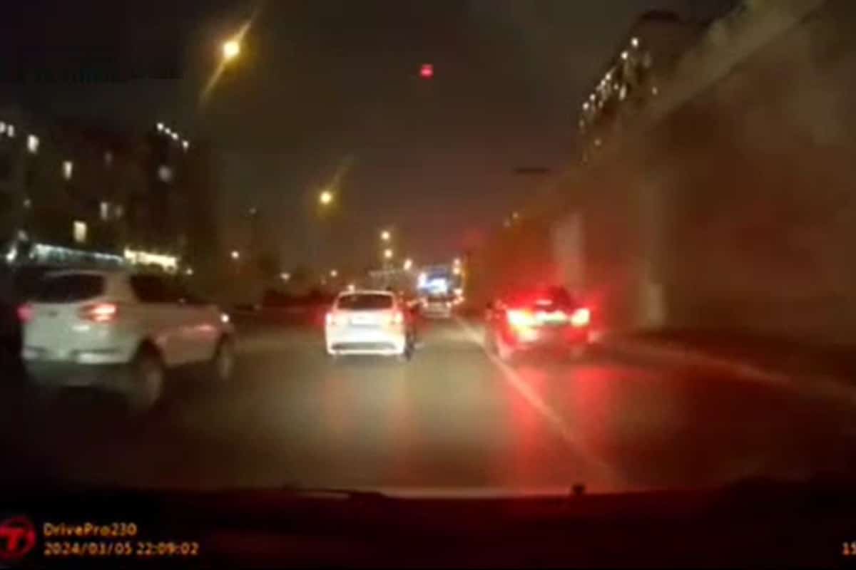 فیلم| عاقبت لایی کشی با خودروی دولتی معاون گمرک فیلم| عاقبت لایی کشی با خودروی دولتی معاون گمرک | دیلی فوتبال