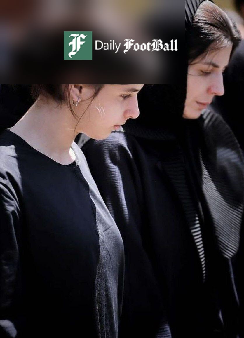 عکس| بی حجابی دختر لیلا حاتمی در مراسم تشییع زری خوشکام | دیلی فوتبال