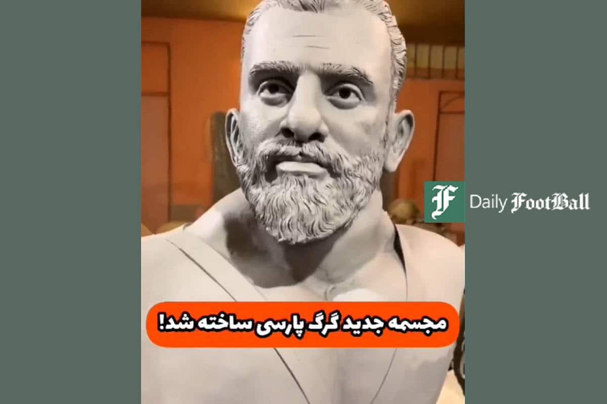 فیلم| رونمایی از مجسمه جدید هادی چوپان فیلم| رونمایی از مجسمه جدید هادی چوپان | دیلی فوتبال