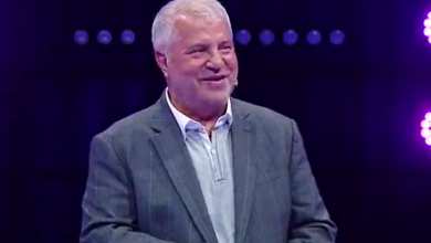 فیلم| شوخی خنده دار امیرمهدی ژوله با علی پروین | دیلی فوتبال