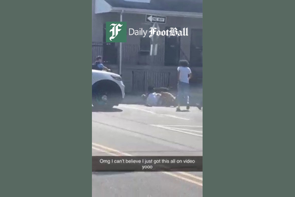 فیلم| واکنش پلیس آمریکا به حمله سگ پیت بول به یک شهروند | دیلی فوتبال