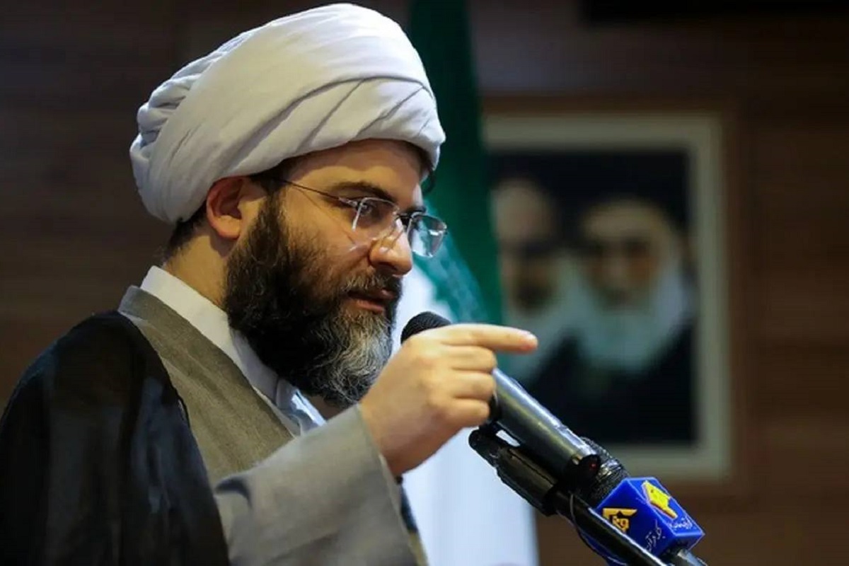 واکنش تند حجت الاسلام قمی به تحریف قرآن توسط ظریف | دیلی فوتبال